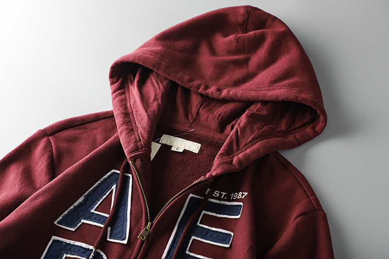 Hanorac casual barbatesc cu broderie si gluga