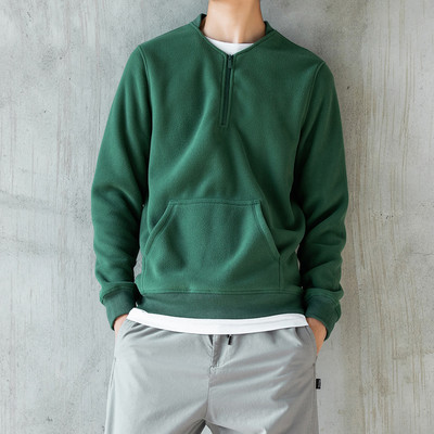 Μοντέρνο ανδρικό φούτερ με φερμουάρ και οβάλ λαιμόκοψη