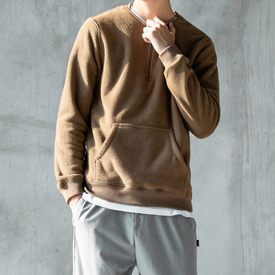 Μοντέρνο ανδρικό φούτερ με φερμουάρ και οβάλ λαιμόκοψη