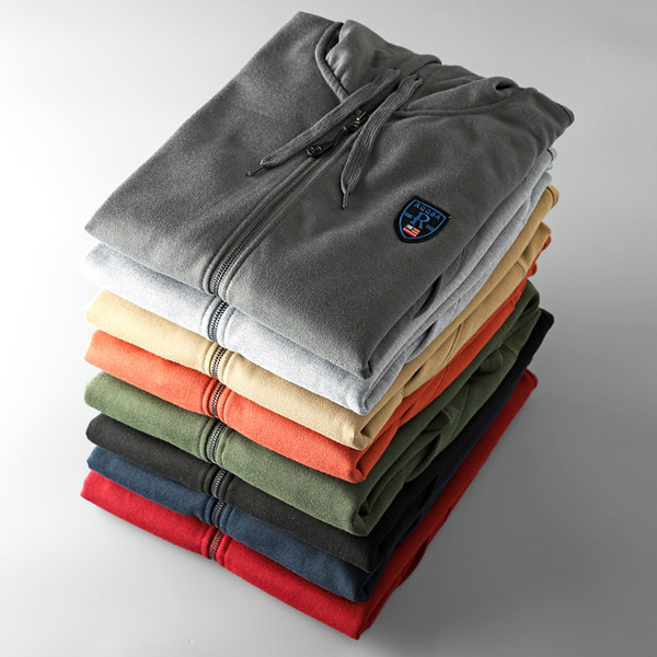 Καθημερινό ανδρικό φούτερ με έμβλημα και κουκούλα