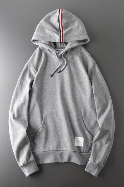 Hanorac barbatesc cu gluga si buzunar in doua culori