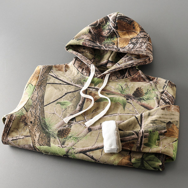 Ανδρικό φούτερ με κορδόνια και κουκούλα - καφέ χρώμα