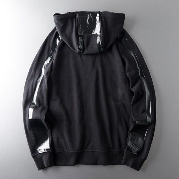 Napi férfi pulóver cipzárral és kapucnival