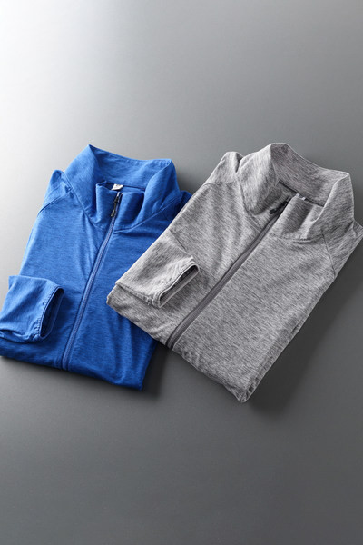 Gyorsan száradó férfi pulóver cipzárral