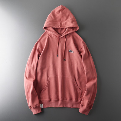 Μονόχρωμο ανδρικό φούτερ με κέντημα