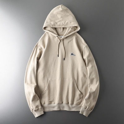 Μονόχρωμο ανδρικό φούτερ με κέντημα