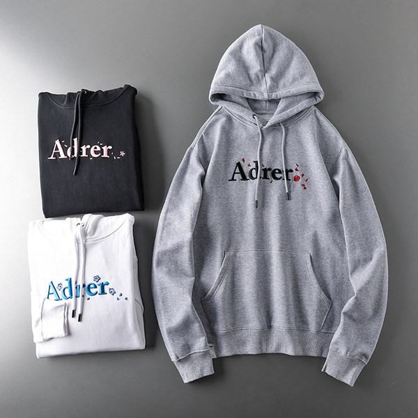 Feliratos férfi sportpulóver