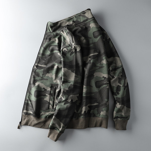 Ανδρικό φούτερ παραλλαγής με ψηλό γιακά