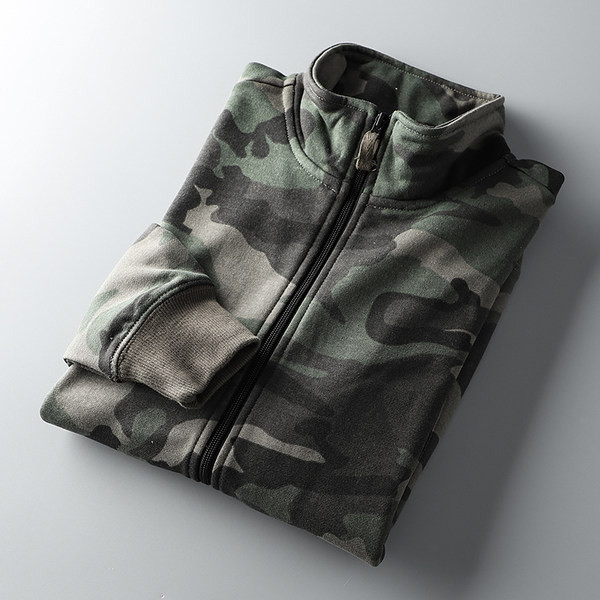 Ανδρικό φούτερ παραλλαγής με ψηλό γιακά