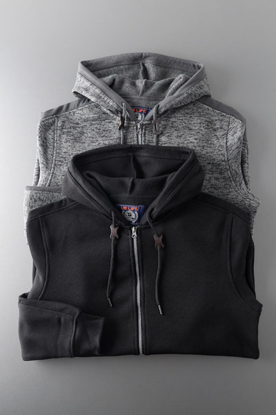 Ανδρικό αθλητικό φούτερ με κουκούλα σε γκρι και μαύρο χρώμα