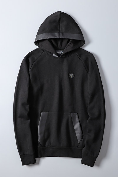 Zsebekkel ellátott fekete férfi pulóver