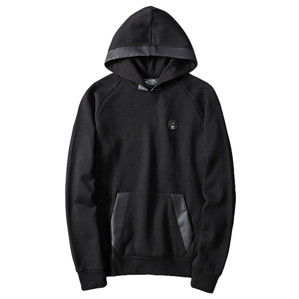 Zsebekkel ellátott fekete férfi pulóver