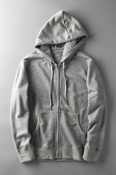 Απλό ανδρικό φούτερ με κουκούλα και κορδόνια