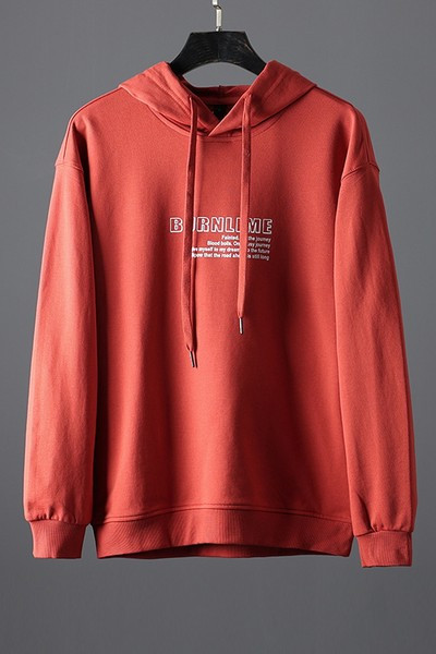 Napi pulóver felirattal és kapucnival