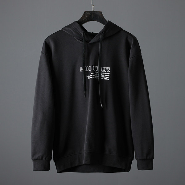 Napi pulóver felirattal és kapucnival