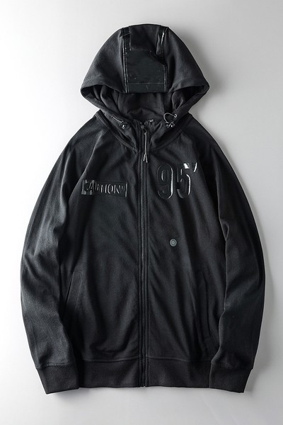 Fekete férfi pulóver rátéttel