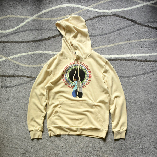 Ανδρικό φούτερ σε μπεζ χρώμα με απλικέ