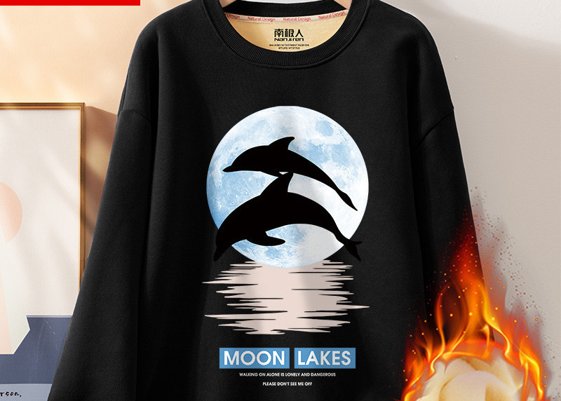 Ανδρικό μοντέρνο φούτερ με στάμπα και οβάλ λαιμόκοψη