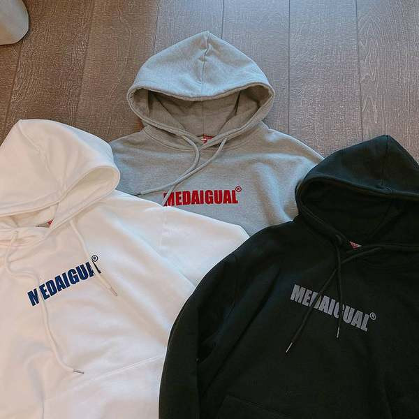 Φαρδύ μοντέλο ανδρικό φούτερ με κουκούλα και επιγραφή