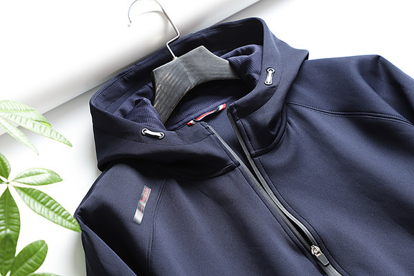 Ανδρικό φούτερ με κουκούλα και φερμουάρ