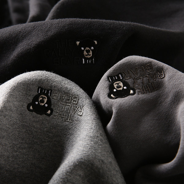 Hanorac barbatesc monocolor cu broderie