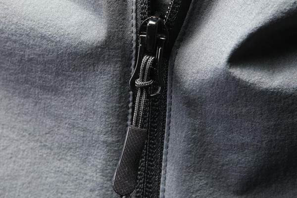 Ανδρικό φούτερ με φερμουάρ και τσέπες