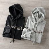 Hanorac pentru bărbați cu glugă și inscripția model nou