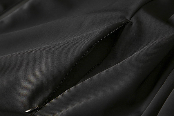 Hanorac barbatesc model uni cu gluga si inchidere cu fermoar