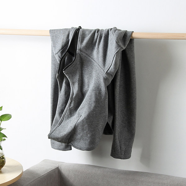 Ανδρικό μοντέρνο φούτερ με κούμπωμα και τσέπες