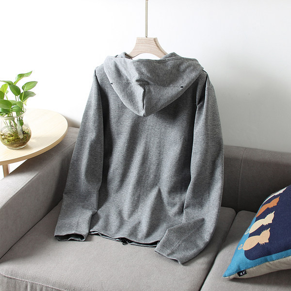 Ανδρικό μοντέρνο φούτερ με κούμπωμα και τσέπες