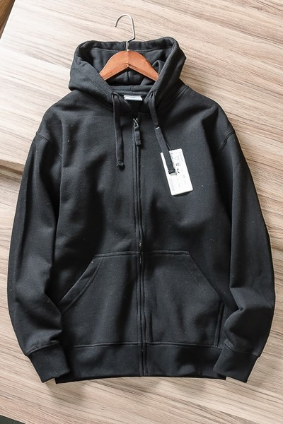 Férfi pulóver cipzárral és kapucnival fekete színben