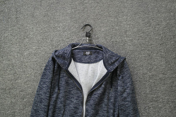 Hanorac barbatesc cu cravate si fermoar