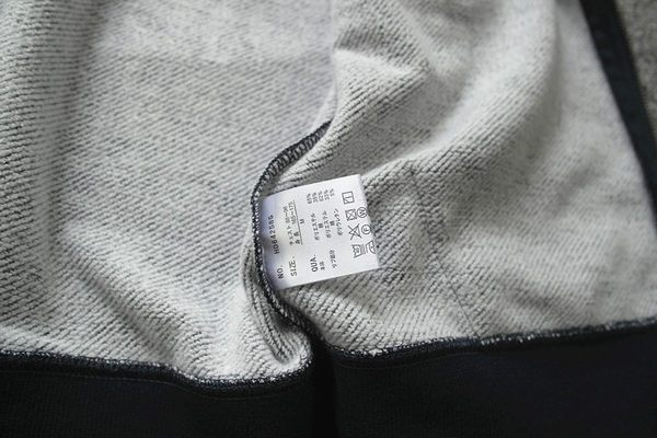 Hanorac barbatesc cu cravate si fermoar