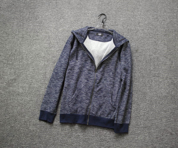 Hanorac barbatesc cu cravate si fermoar