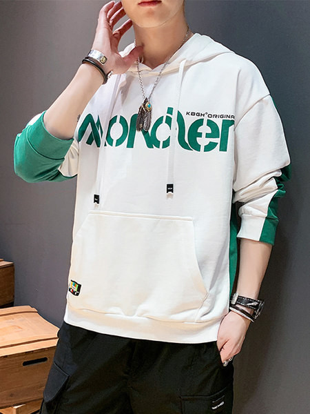 Férfi pulóver felirattal és kapucnival - télre alkalmas