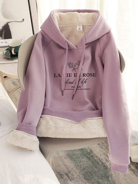 Дамски зимен суичър с различни апликации