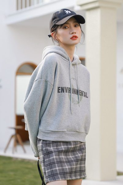 Γυναικείο casual φούτερ με επιγραφή και κουκούλα