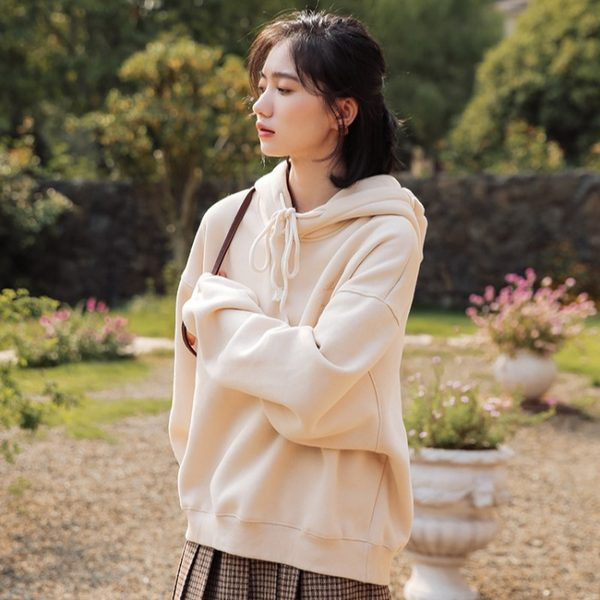 Φαρδύ μοντέλο γυναικείο φούτερ με κουκούλα σε δύο χρώματα