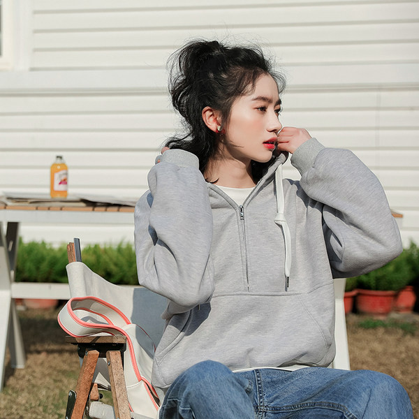 Γυναικείο καθημερινό φούτερ με φερμουάρ και κουκούλα