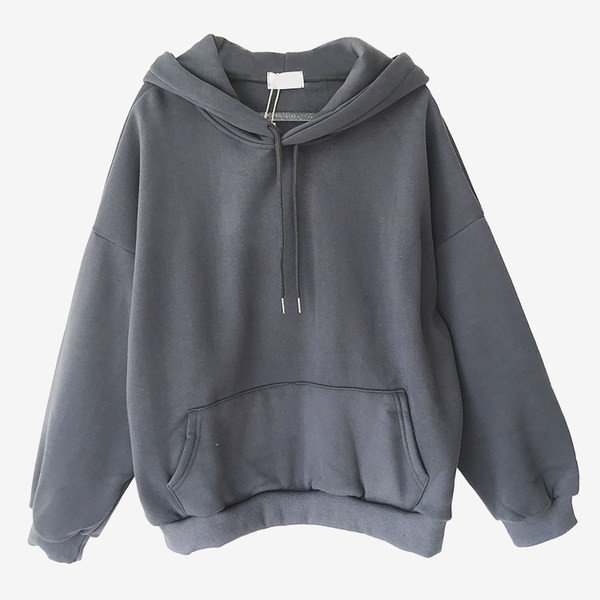 Vienkāršs sporta krekla modelis ar kapuci un saitēm sievietēm