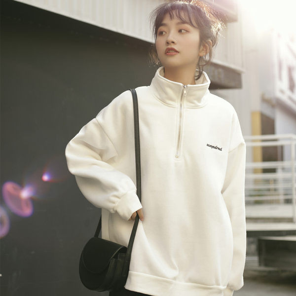 Hanorac sport dama cu model lat cu guler inalt