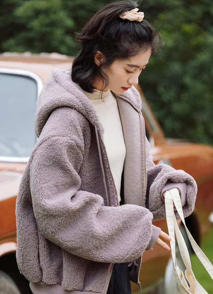 Γυναικείο χειμωνιάτικο φούτερ με κορδόνια  και φερμουάρ