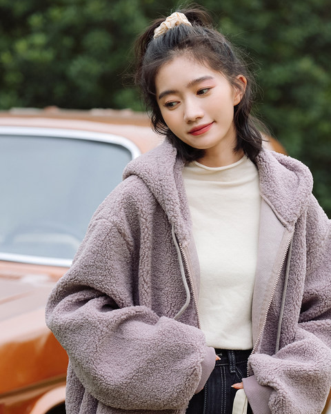 Γυναικείο χειμωνιάτικο φούτερ με κορδόνια  και φερμουάρ