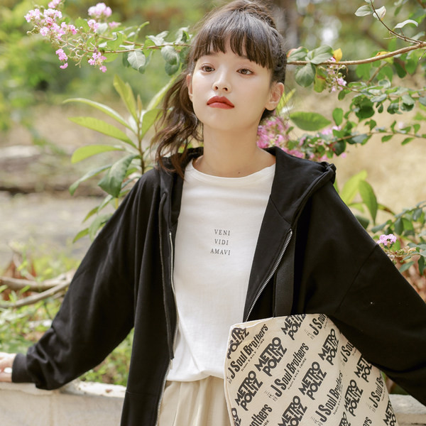 Νέο μοντέλο καθημερινού φούτερ με κουκούλα - μονόχρωμο