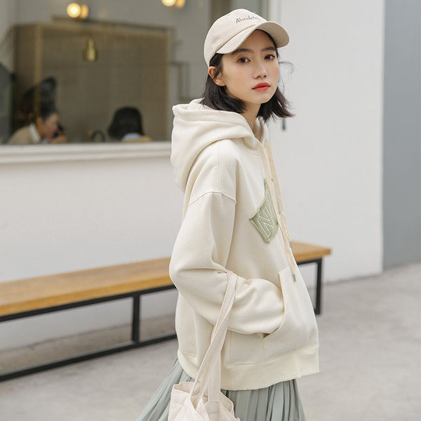 Φαρδύ γυναικείο φούτερ με επιγραφή και κορδόνια