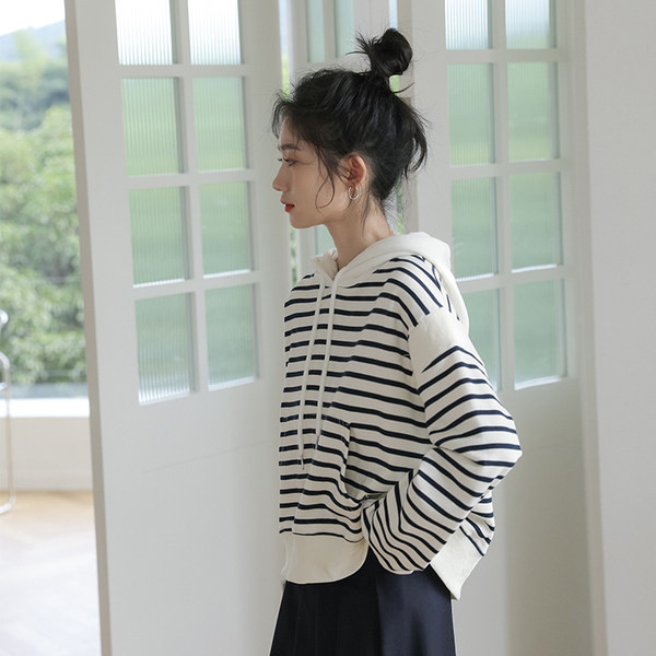 Hanorac cu glugă în dungi de zi cu zi pentru femei