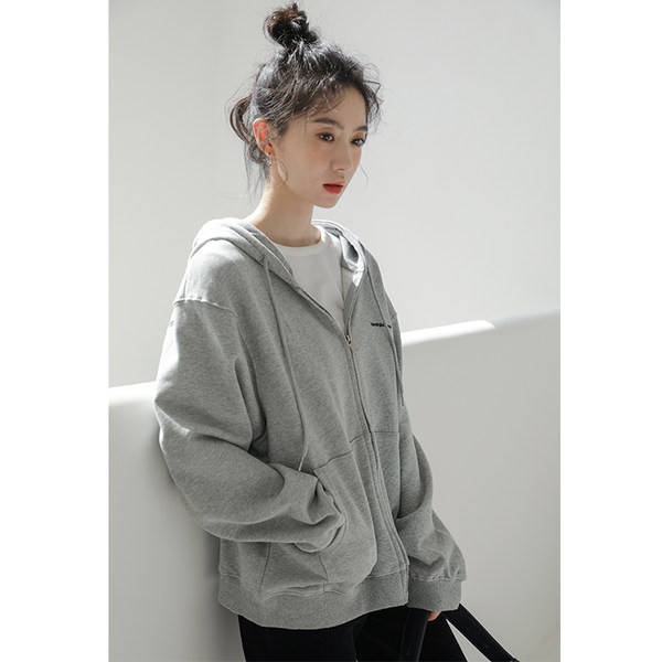 Γυναικείο φούτερ με τσέπες και κλείσιμο με φερμουάρ