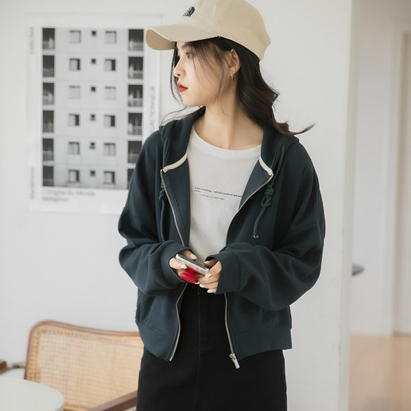 Γυναικείο φούτερ με κουκούλα και φερμουάρ σε πράσινο χρώμα