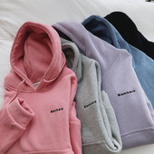 Ζεστό χειμωνιάτικο φούτερ για γυναίκες με κεντητή επιγραφή