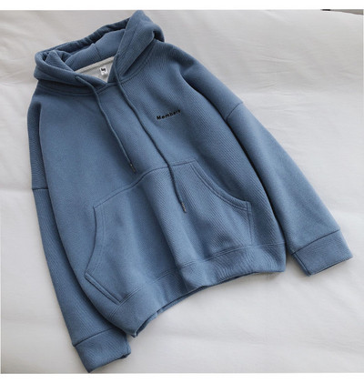 Ζεστό χειμωνιάτικο φούτερ για γυναίκες με κεντητή επιγραφή